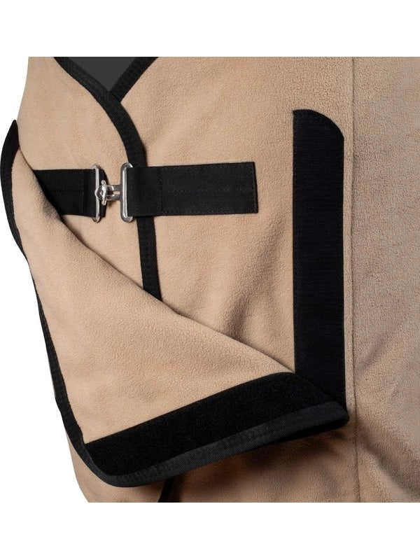 Coperta in pile con chiusura frontale con flap