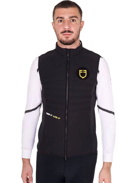 Smanicato uomo slim fit in tessuto tecnico