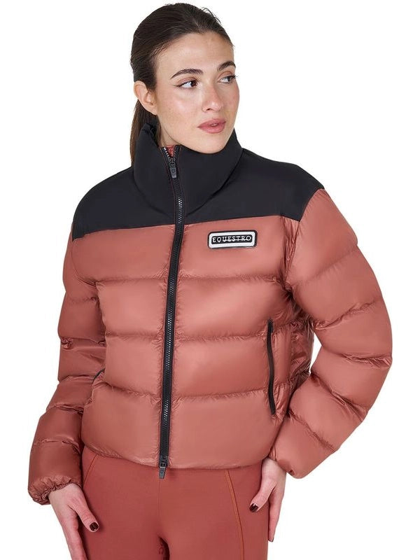 Piumino donna corta in tessuto elasticizzato