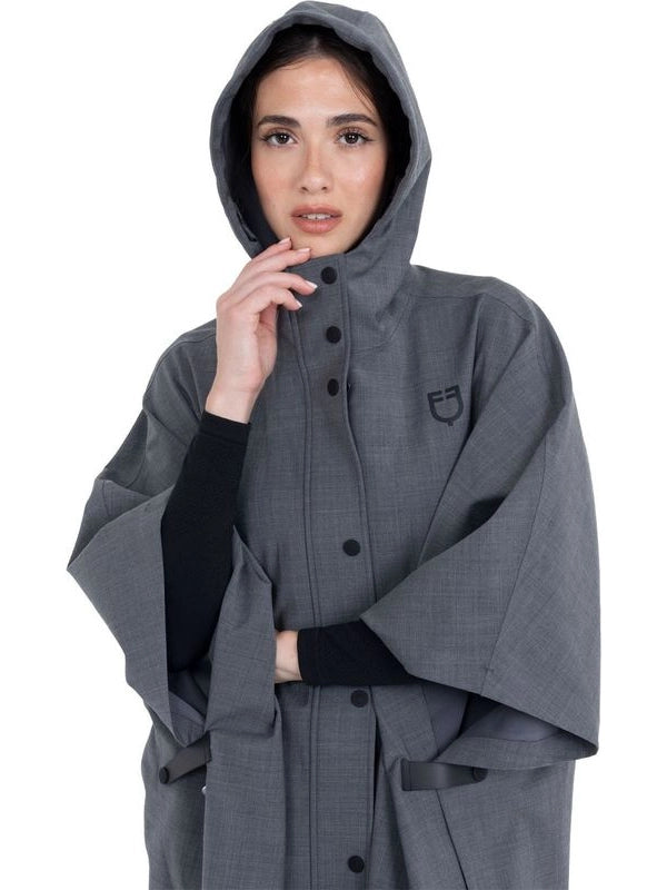 Mantella donna anti pioggia in misto lana