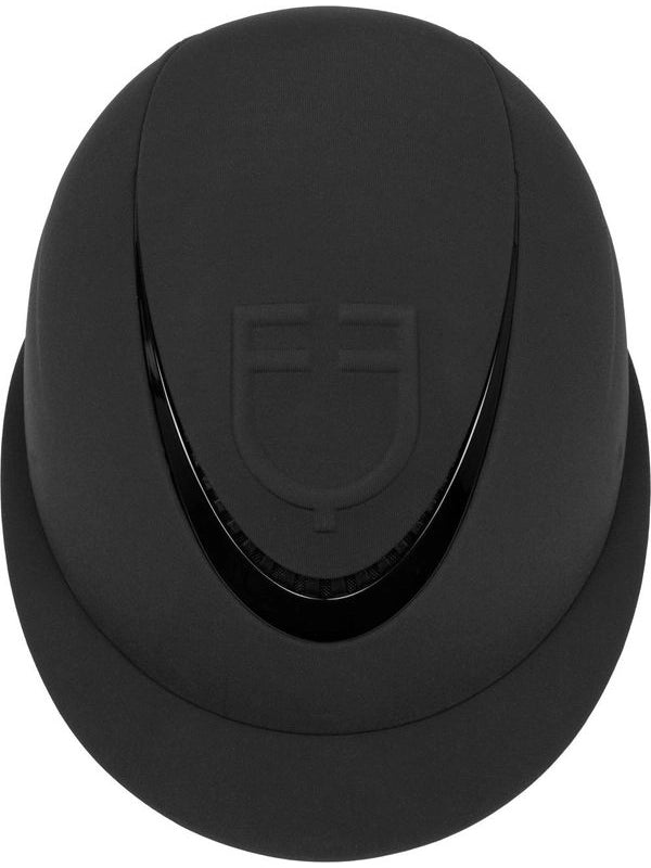 Cap donna con visiera larga e logo embossed omologazione EN 1384-2023